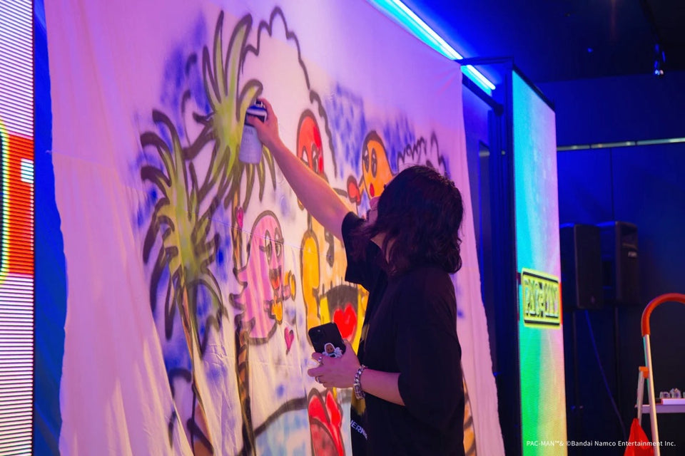 guernika x PAC-MAN Print T-shirt / LIVE-PAINT