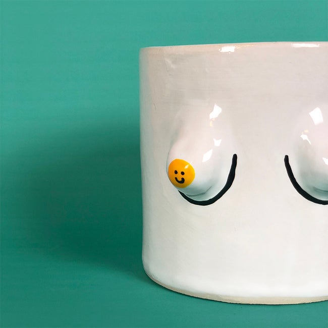 Small Boobies Pot - White smiley